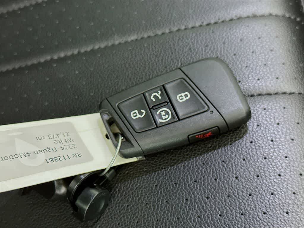 Thumbnail: 2024 Volkswagen Tiguan - 22