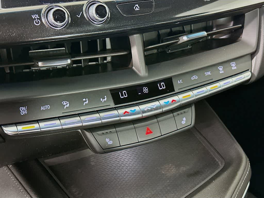 Thumbnail: 2020 Cadillac CT4 - 18