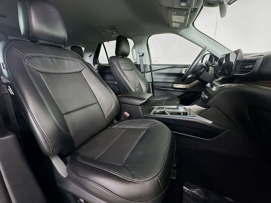 Thumbnail: 2020 Ford Explorer - 15