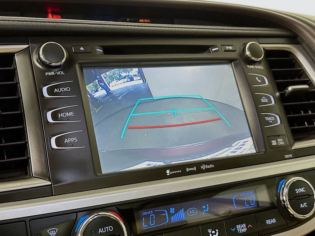 Thumbnail: 2018 Toyota Highlander - 29