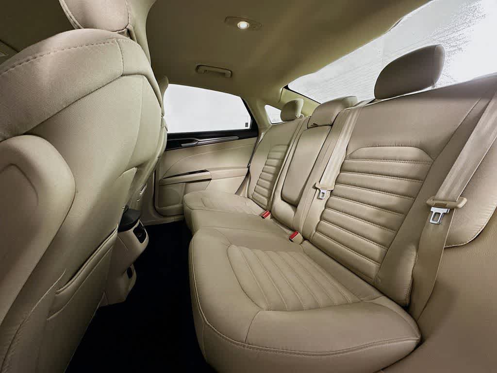 Thumbnail: 2015 Ford Fusion - 14