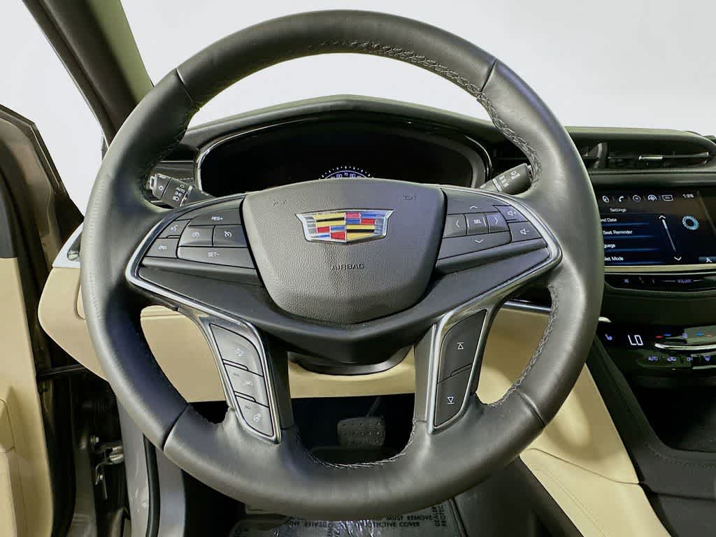 Thumbnail: 2019 Cadillac XT5 - 16