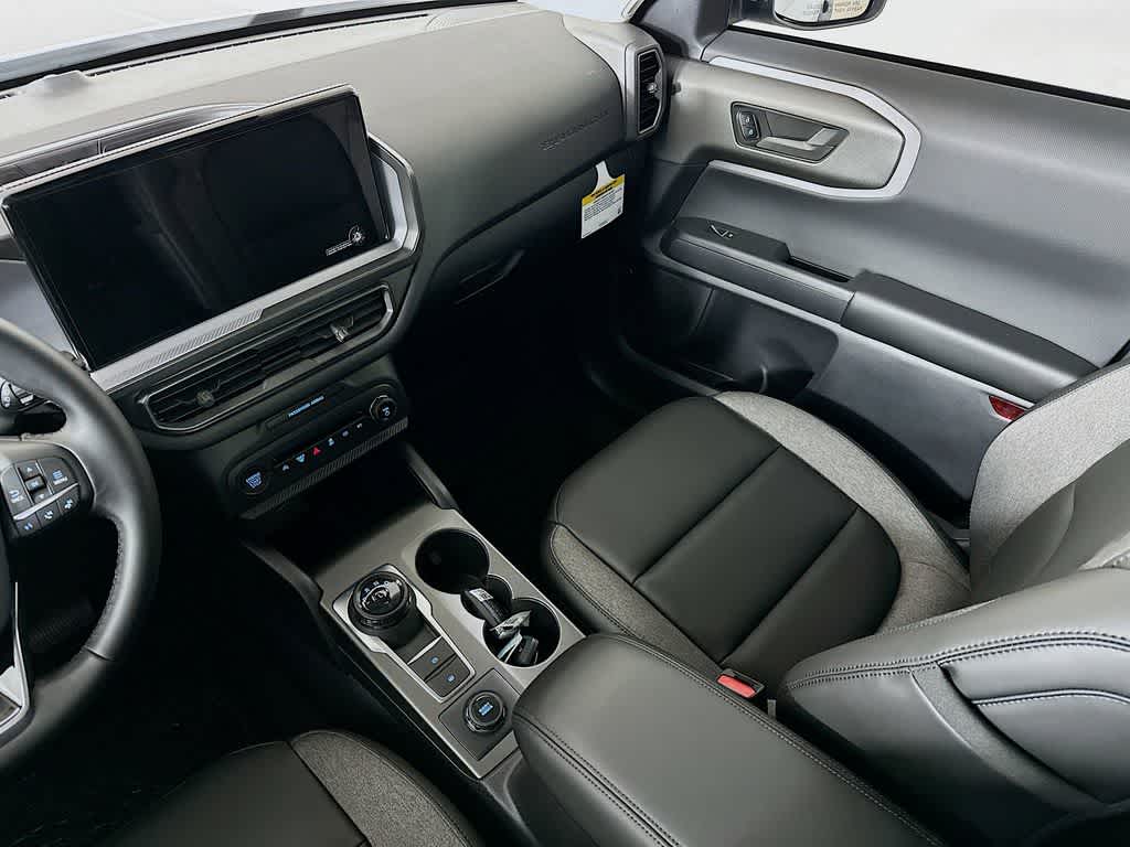 Thumbnail: 2025 Ford Bronco Sport - 11