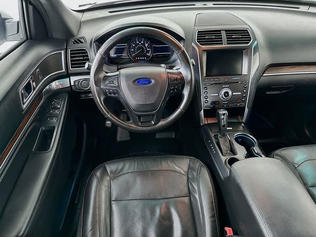 Thumbnail: 2016 Ford Explorer - 10