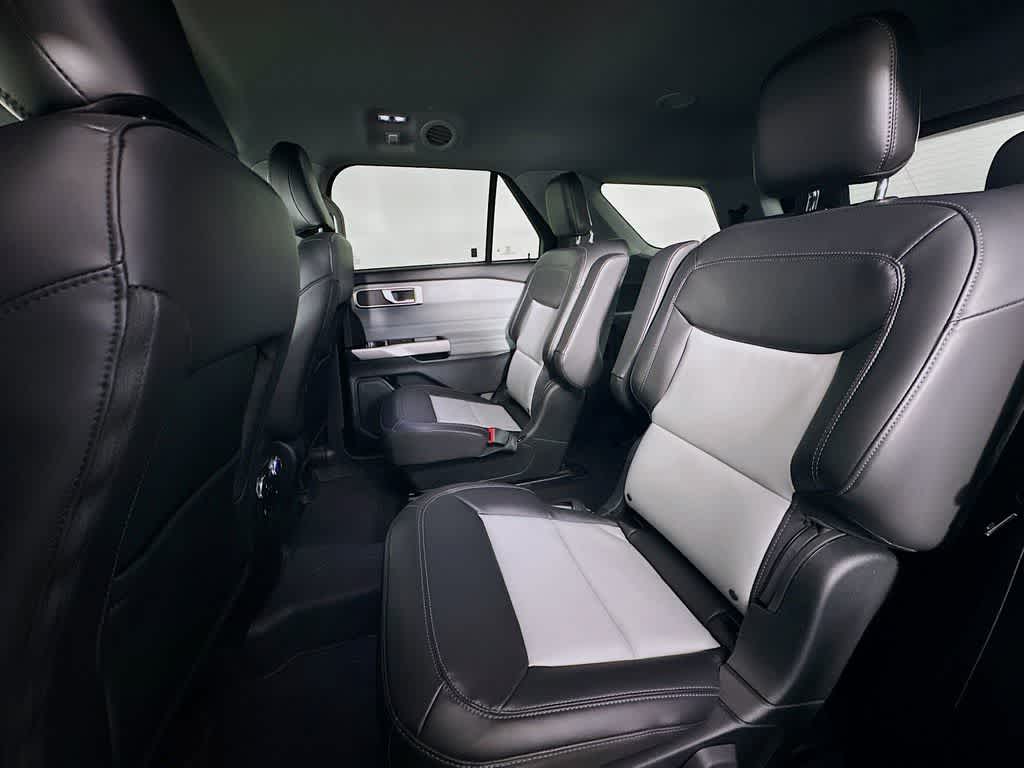 Thumbnail: 2022 Ford Explorer - 14