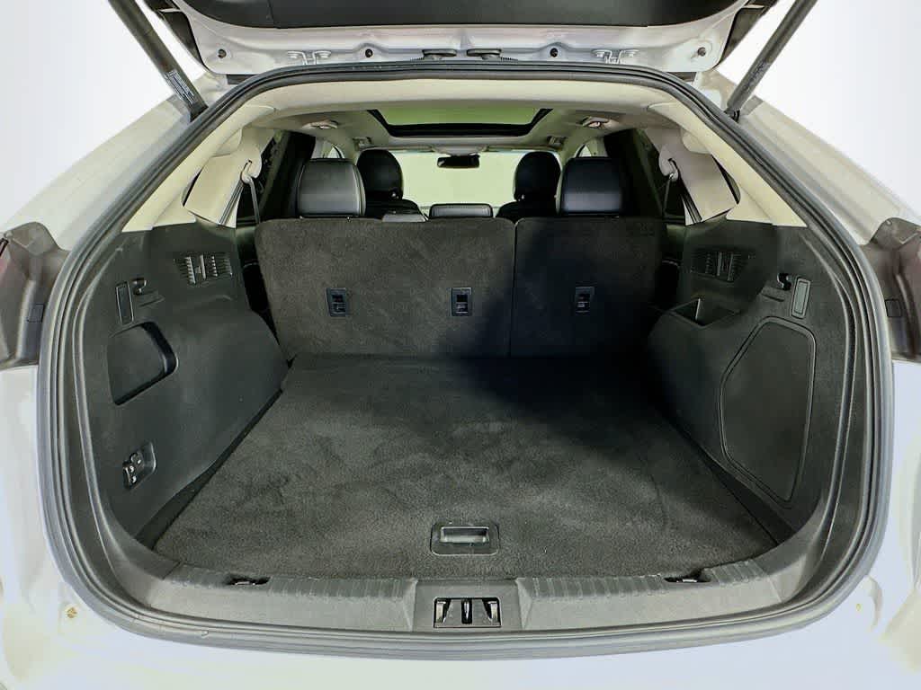 Thumbnail: 2016 Ford Edge - 21