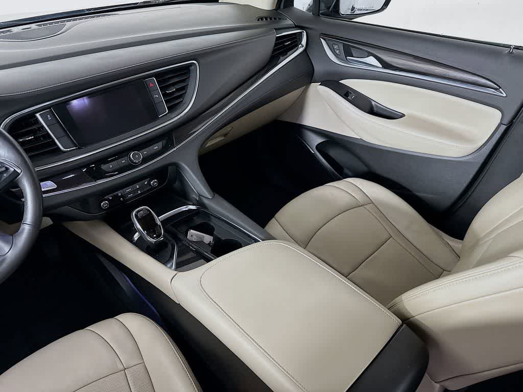 2018 Buick Enclave Essence 11