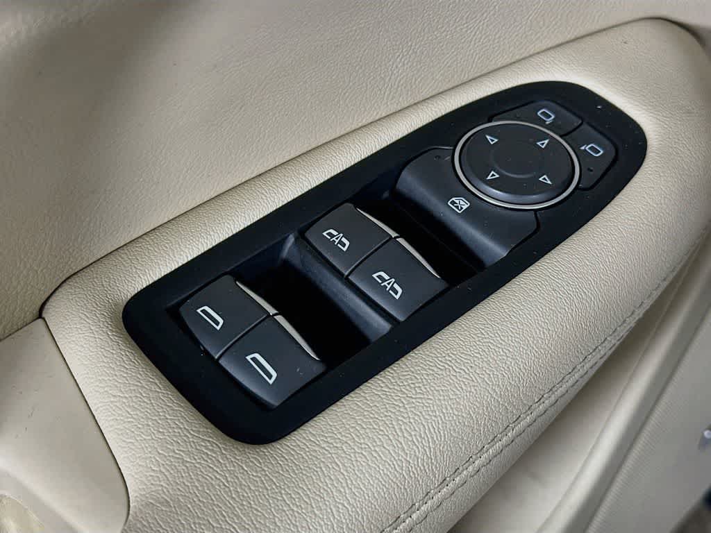Thumbnail: 2018 Cadillac XT5 - 28