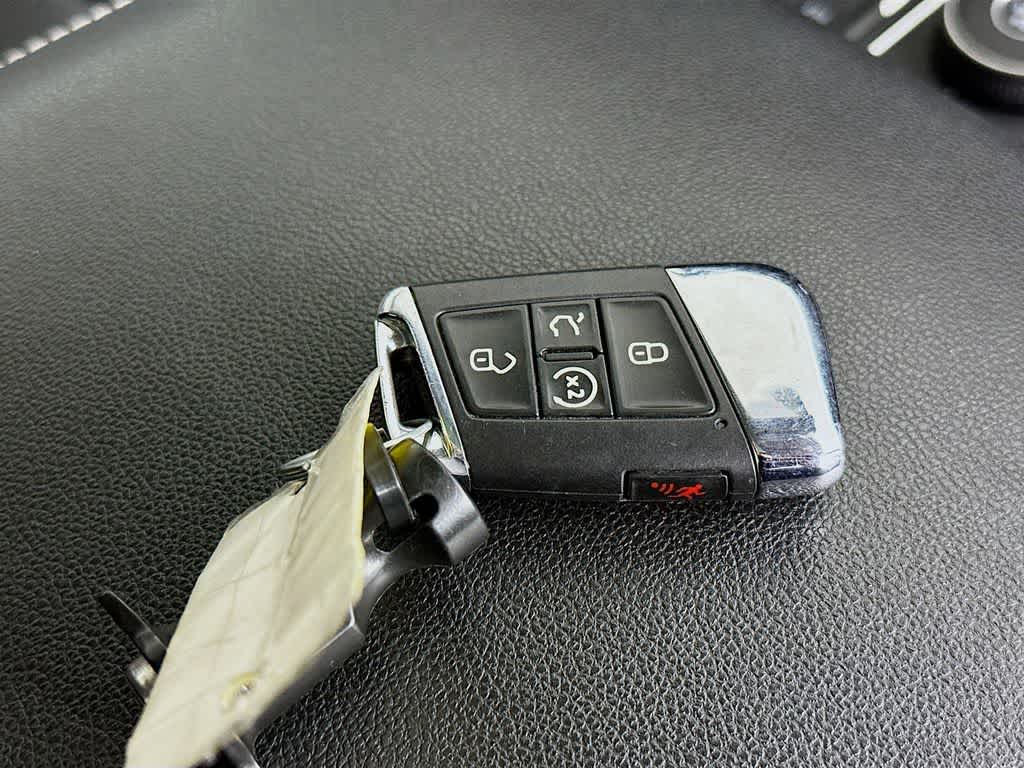 Thumbnail: 2022 Volkswagen Atlas - 22