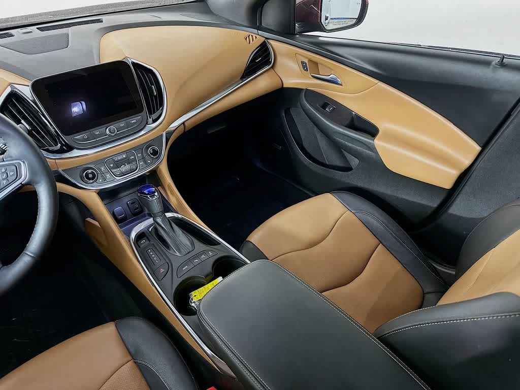 Thumbnail: 2017 Chevrolet Volt - 11