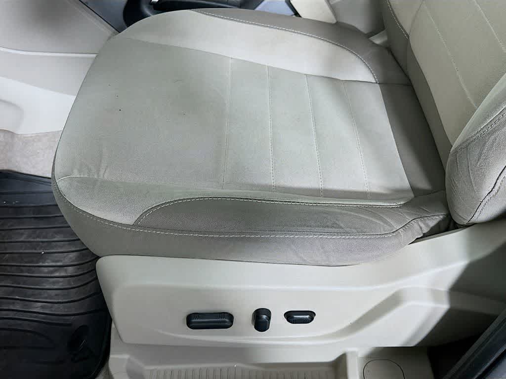 Thumbnail: 2014 Ford Escape - 28