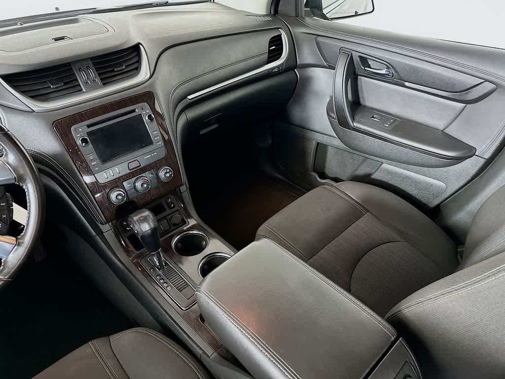 Thumbnail: 2017 Chevrolet Traverse - 11