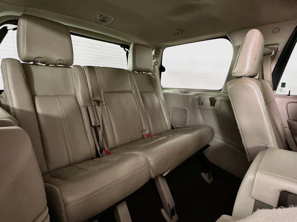 Thumbnail: 2016 Lincoln Navigator - 31