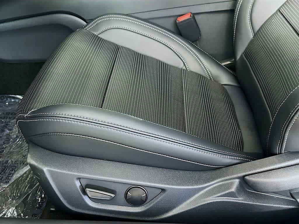 Thumbnail: 2025 Ford Mustang - 28