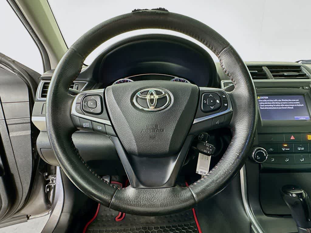 Thumbnail: 2017 Toyota Camry - 15
