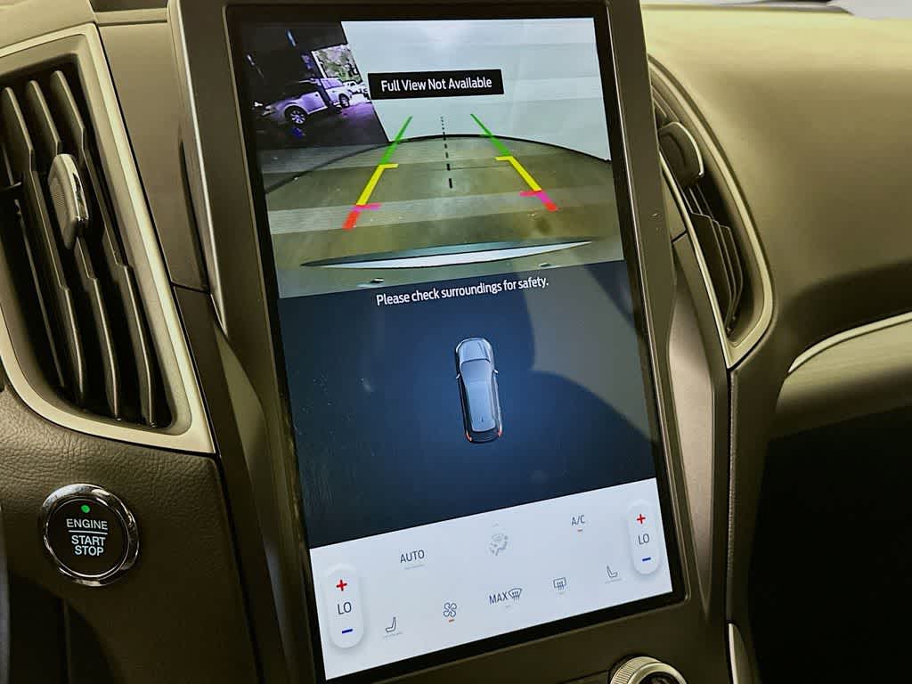 Thumbnail: 2022 Ford Edge - 29