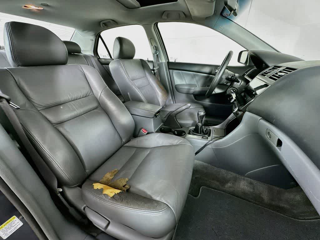 Thumbnail: 2005 Honda Accord - 14