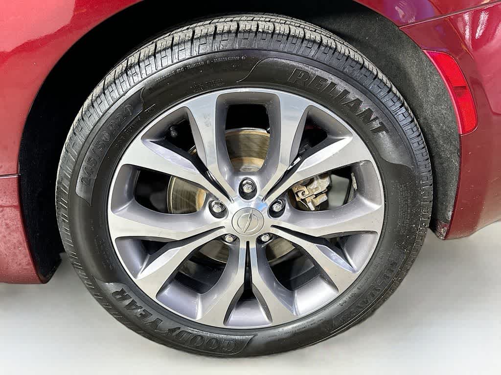 Thumbnail: 2019 Chrysler Pacifica - 8