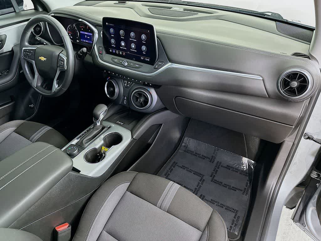 Thumbnail: 2023 Chevrolet Blazer - 32