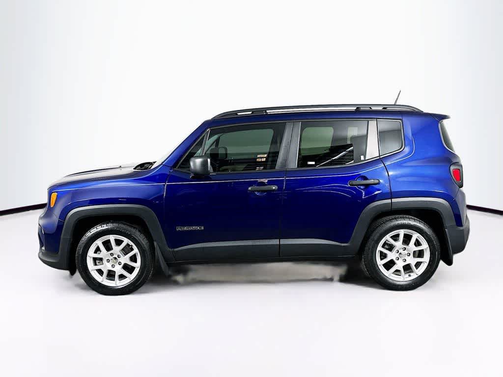 Thumbnail: 2019 Jeep Renegade - 3