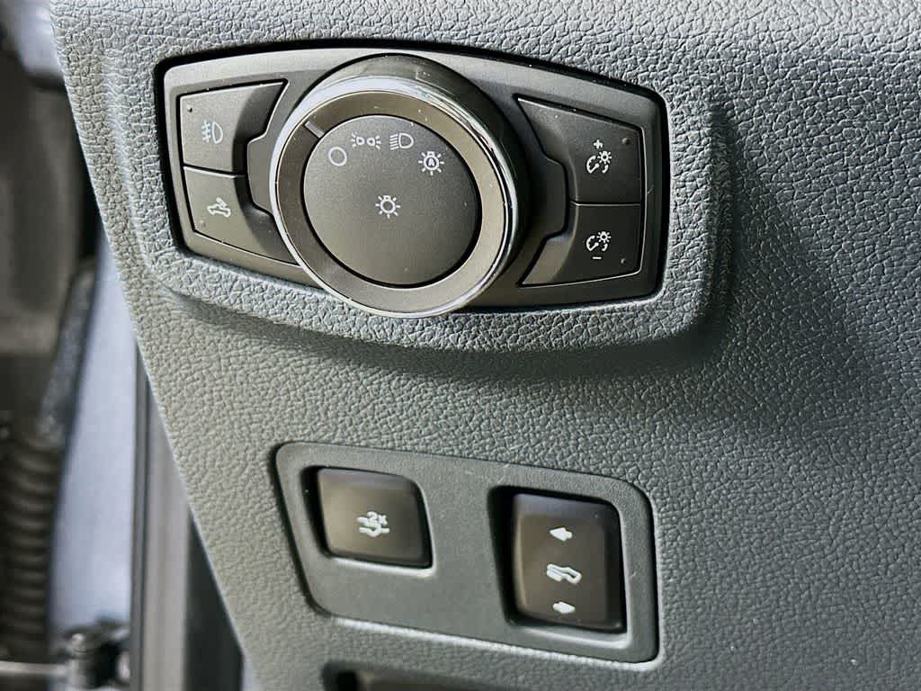 Thumbnail: 2022 Ford Econoline - 27