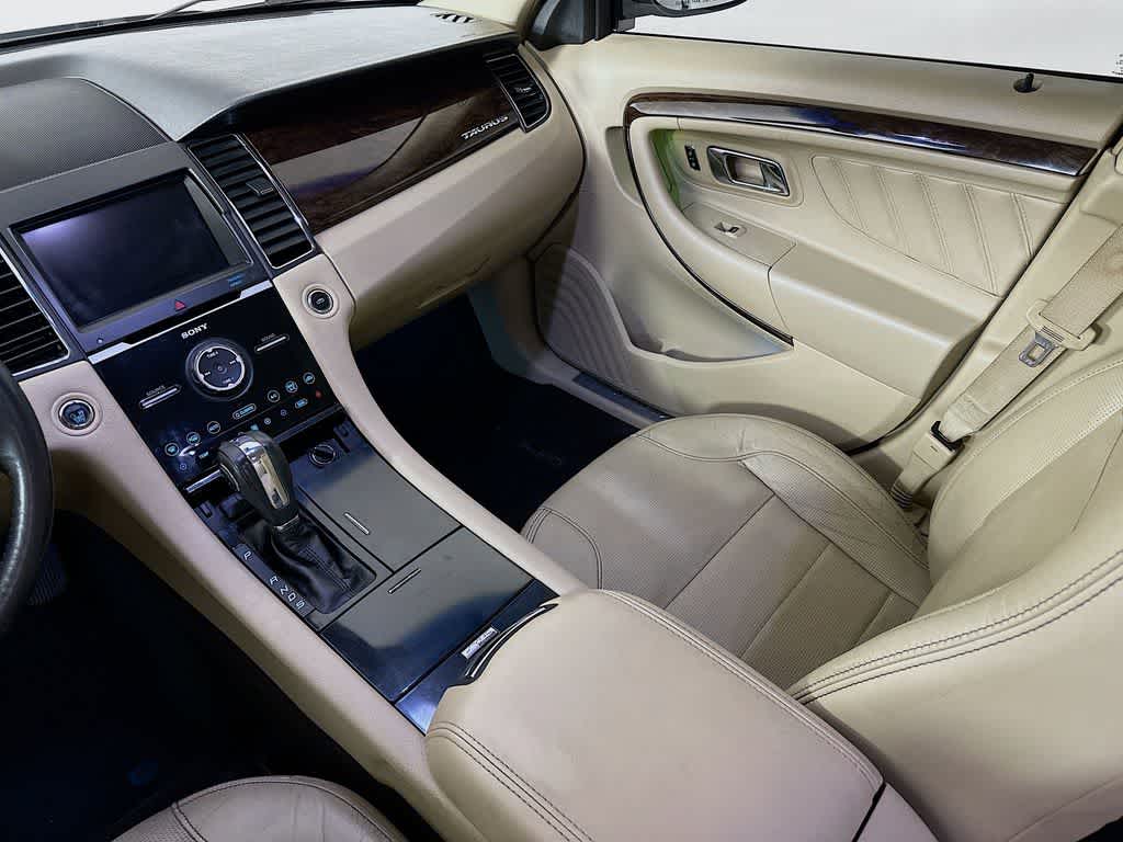 Thumbnail: 2014 Ford Taurus - 11
