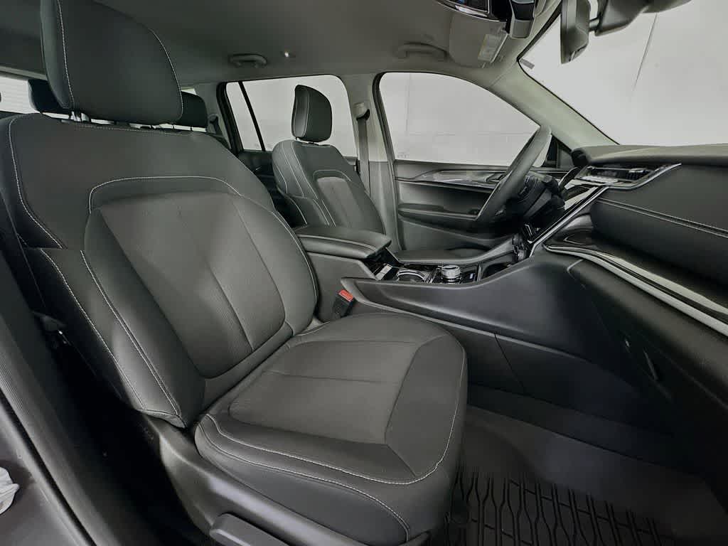 Thumbnail: 2022 Jeep Grand Cherokee L - 15