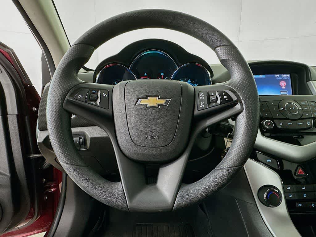 Thumbnail: 2015 Chevrolet Cruze - 15