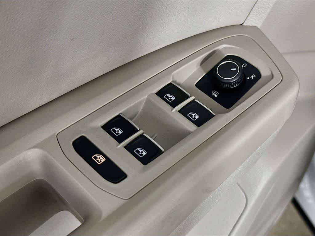 Thumbnail: 2018 Volkswagen Atlas - 28