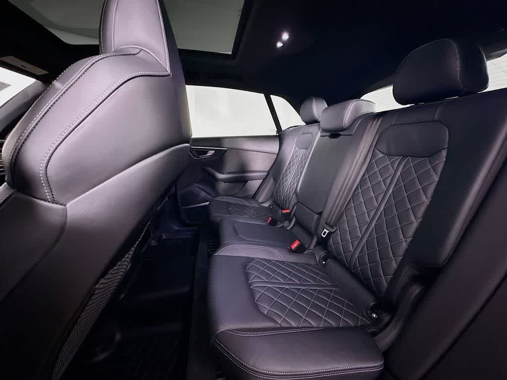 Thumbnail: 2020 Audi SQ8 - 14