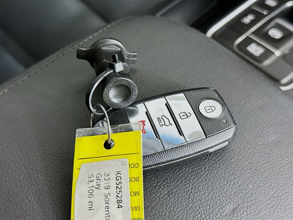 Thumbnail: 2019 Kia Sorento - 22