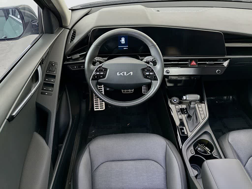 2023 Kia Niro SX Touring 10