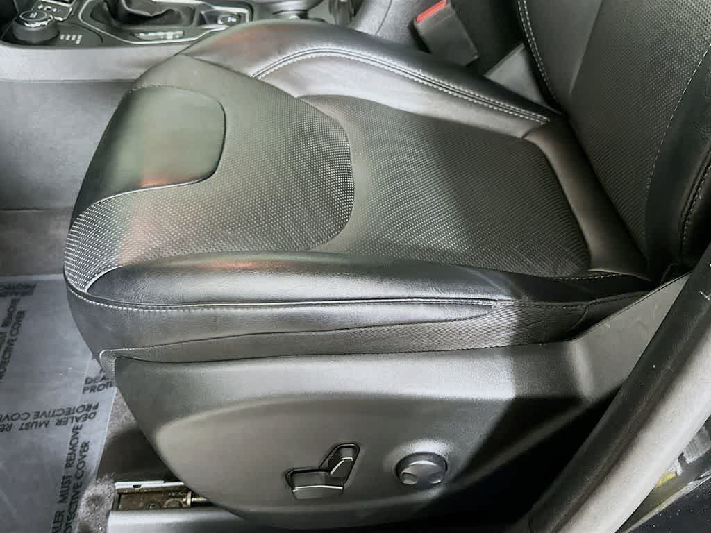 Thumbnail: 2022 Jeep Cherokee - 30