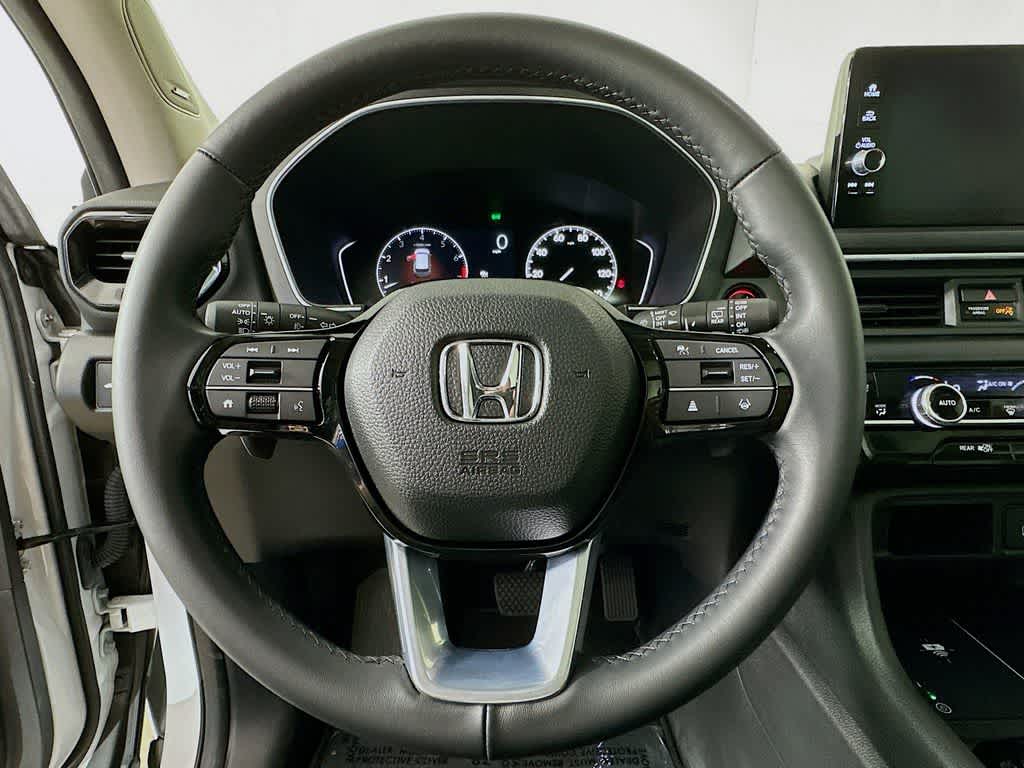 2025 Honda Pilot Touring 16