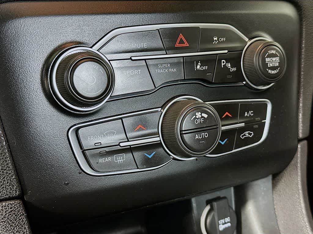 Thumbnail: 2017 Dodge Charger - 18