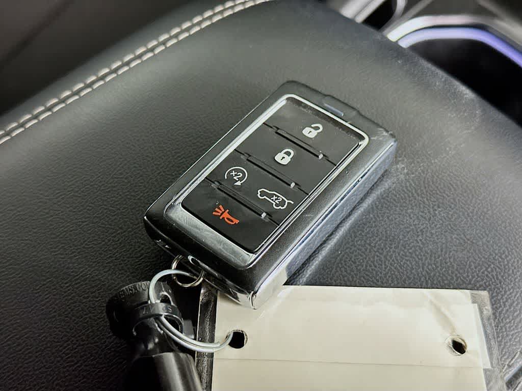 Thumbnail: 2022 Jeep Grand Cherokee L - 21