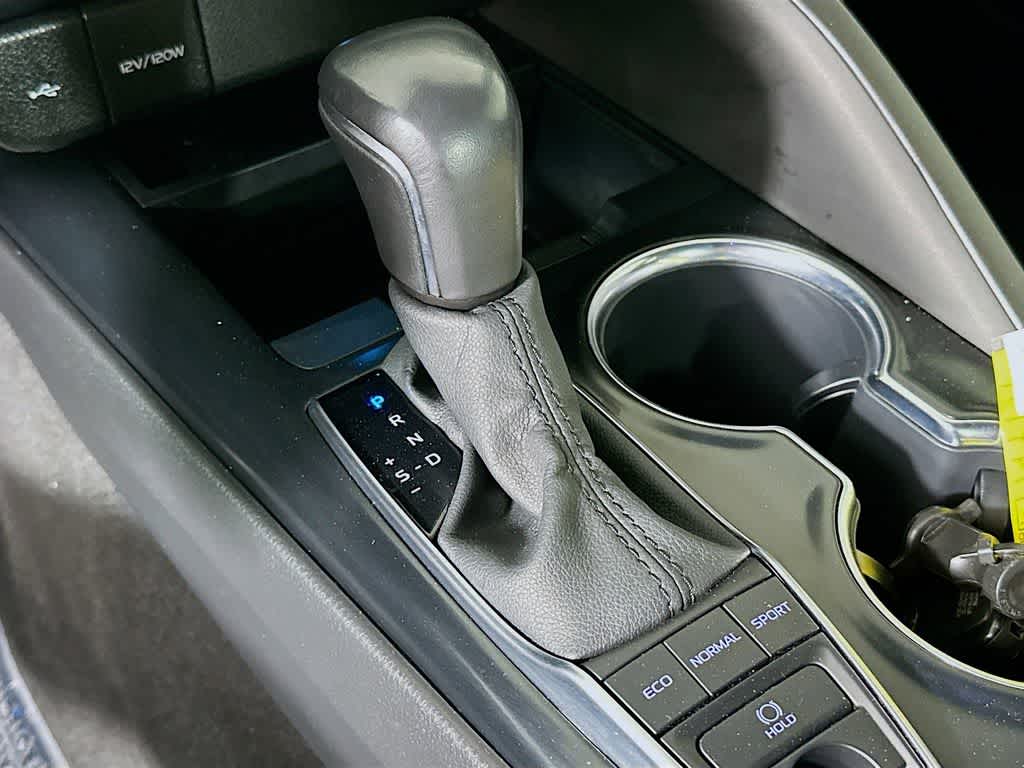 Thumbnail: 2020 Toyota Camry - 19