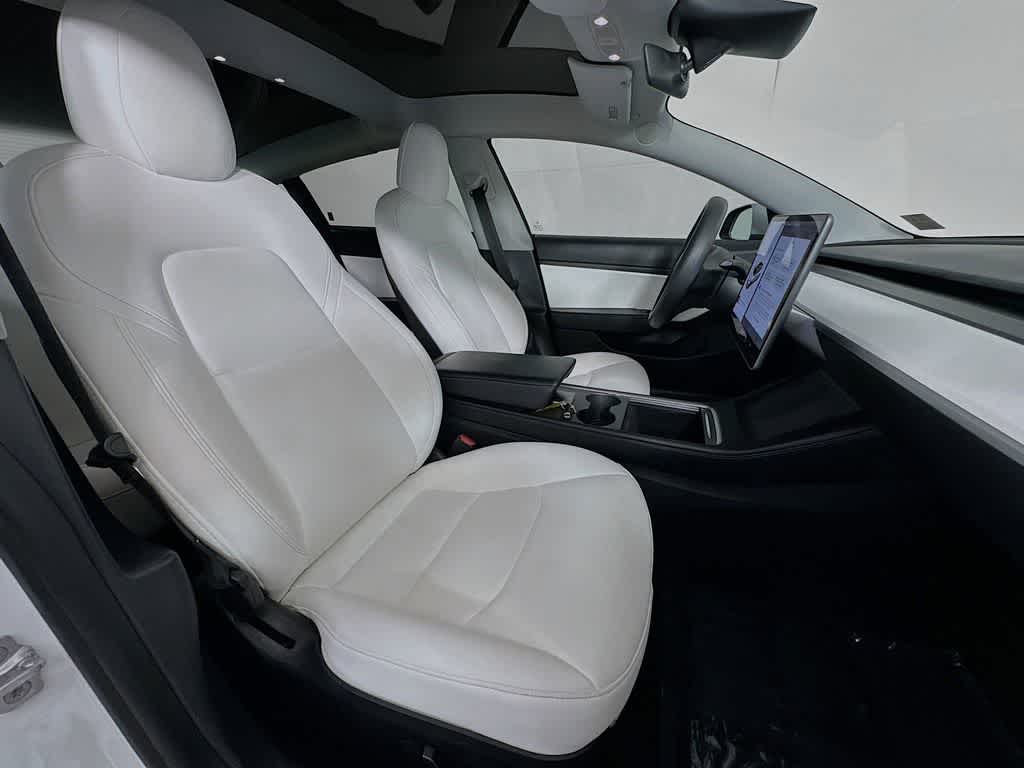 Thumbnail: 2021 Tesla Model 3 - 14