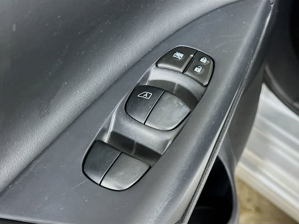 Thumbnail: 2014 Nissan Sentra - 29