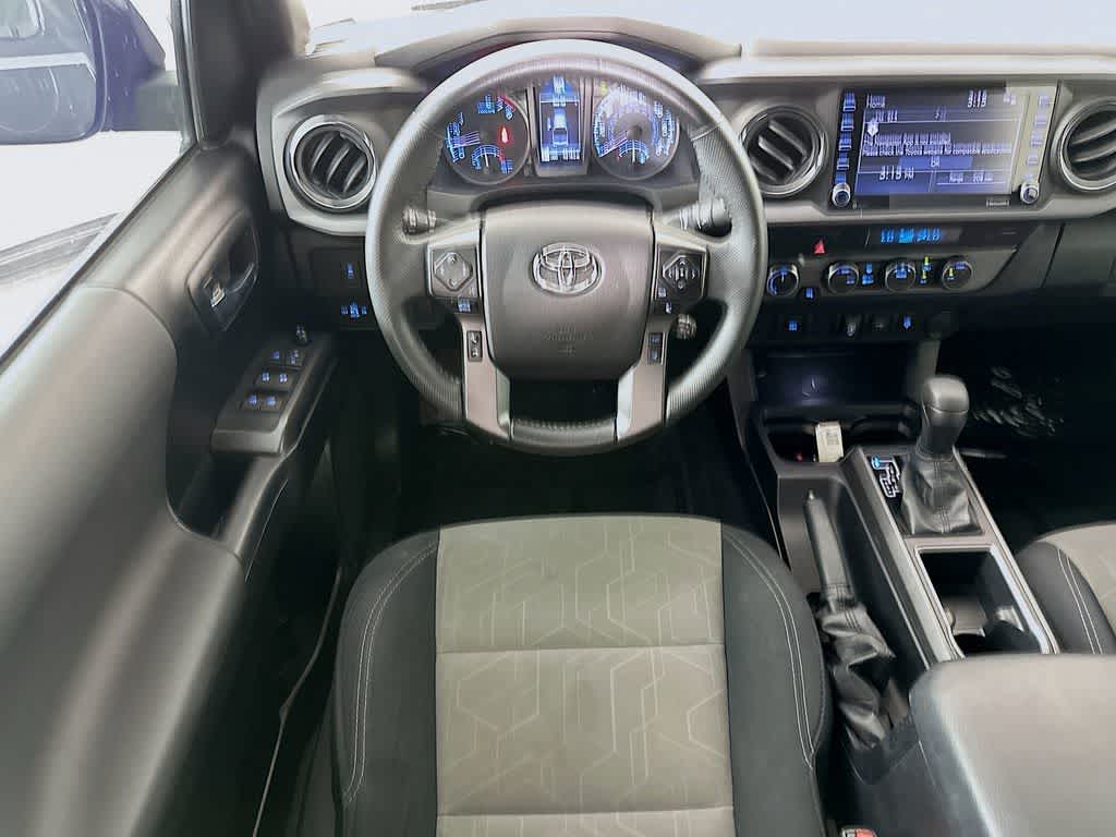Thumbnail: 2021 Toyota Tacoma - 10