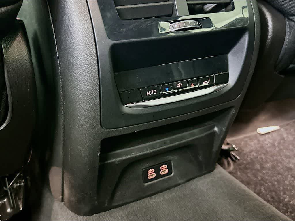 Thumbnail: 2022 BMW X3 - 13