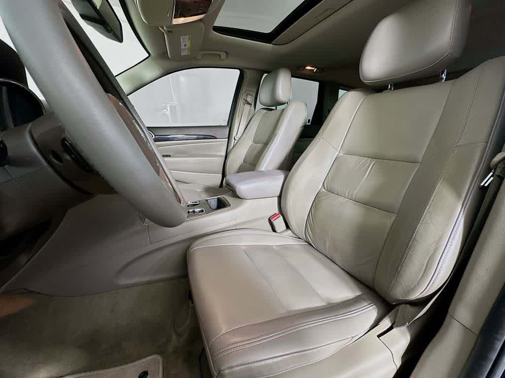 Thumbnail: 2013 Jeep Grand Cherokee - 12