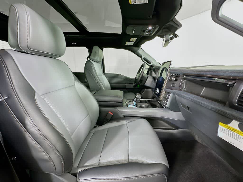 2025 Ford F-150 Lightning Lariat 14