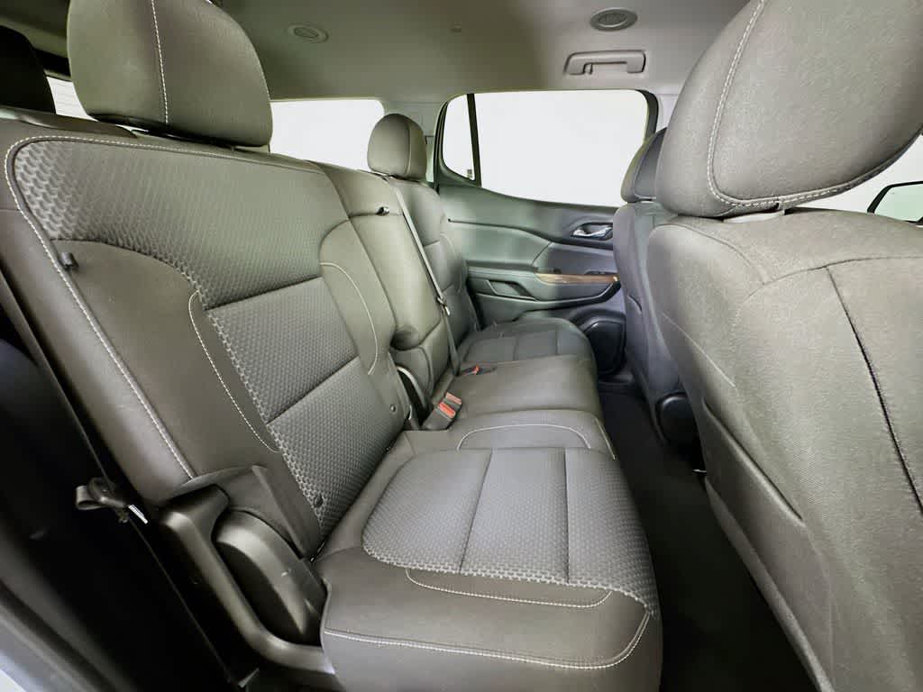 2023 GMC Acadia SLE 31