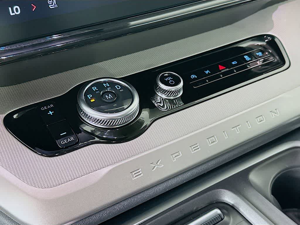 Thumbnail: 2026 Ford Expedition - 18