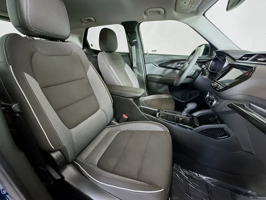 Thumbnail: 2021 Chevrolet TrailBlazer - 14