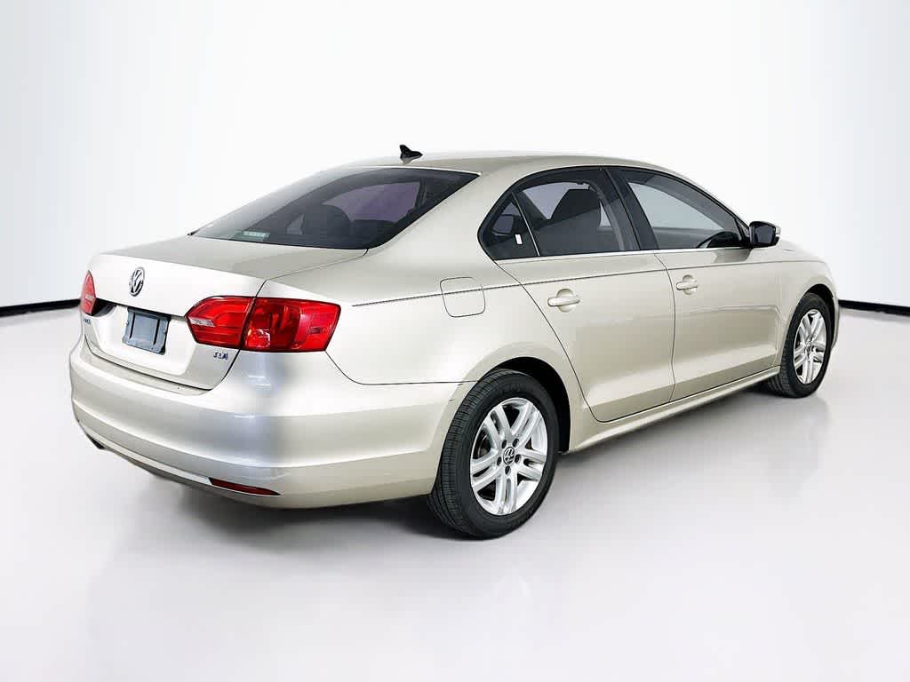 Thumbnail: 2013 Volkswagen Jetta - 23