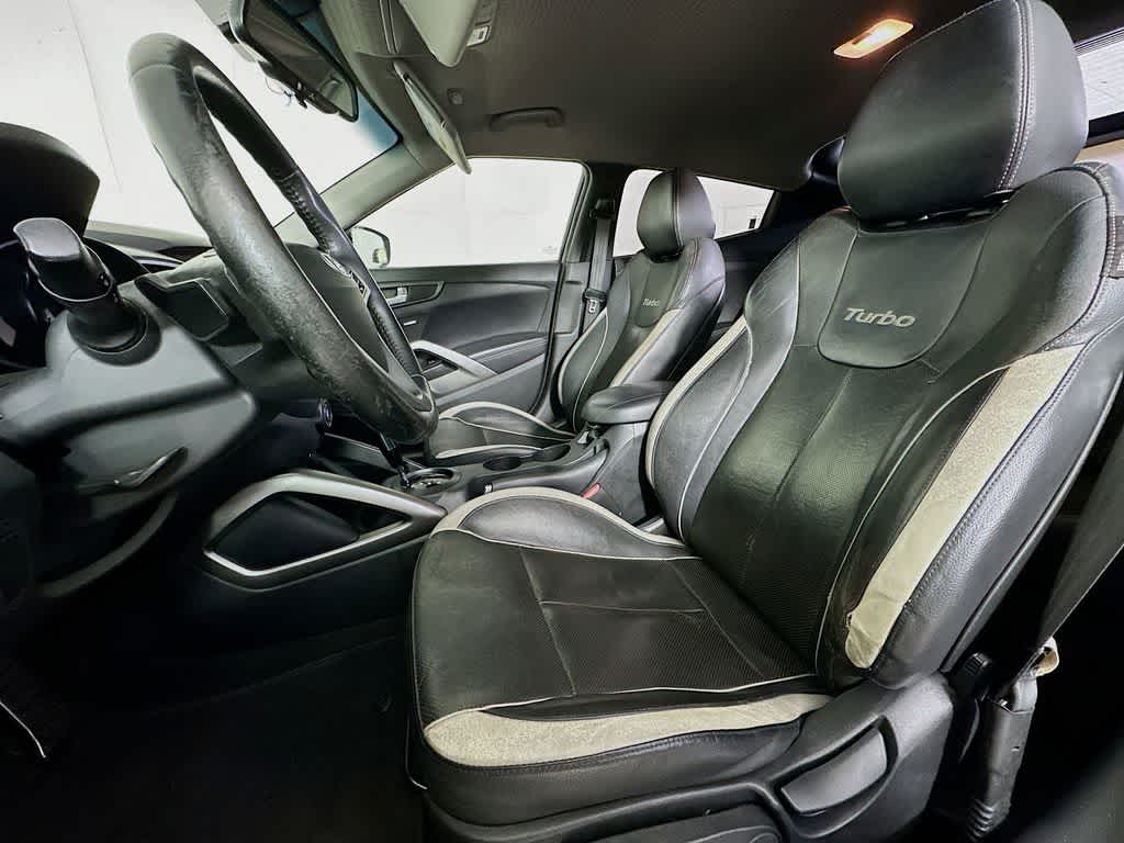 Thumbnail: 2013 Hyundai Veloster - 12