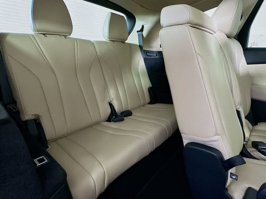 Thumbnail: 2022 Acura MDX - 33