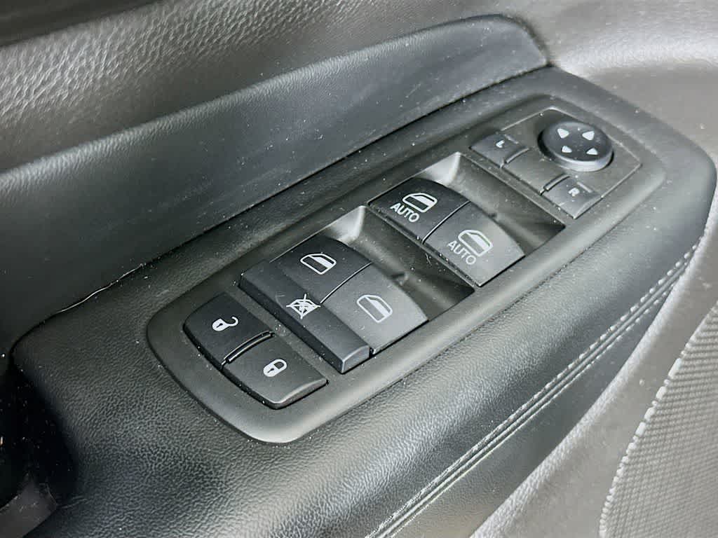 Thumbnail: 2019 Jeep Grand Cherokee - 29